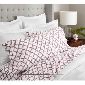 New BOLL and BRANCH Cranberry Trellis King Fitted Sheet